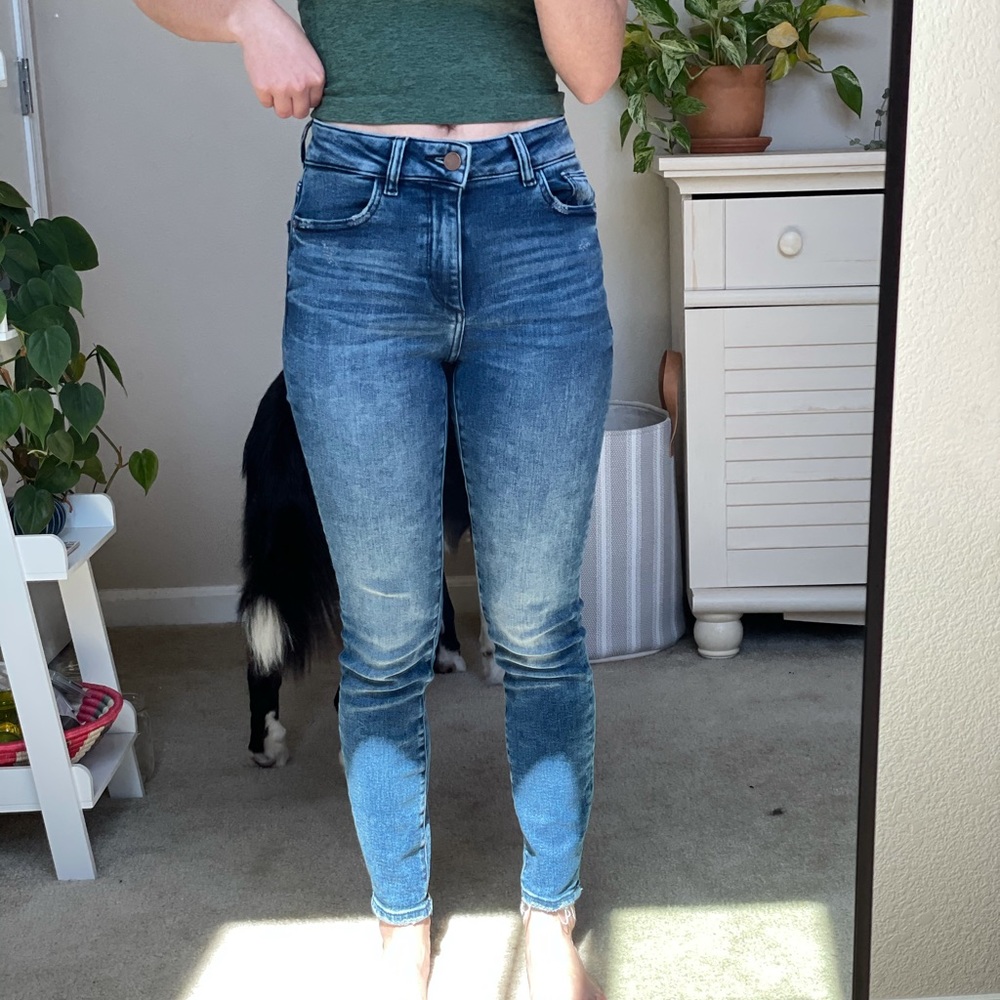 DL1961 Mid Rise Jeans